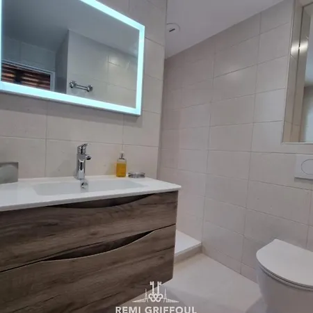 Apartment The Lighthouse Charming & Center 2-4 Pers *