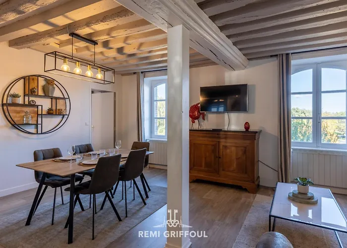 The Lighthouse Charming & Center 2-4 Pers 公寓